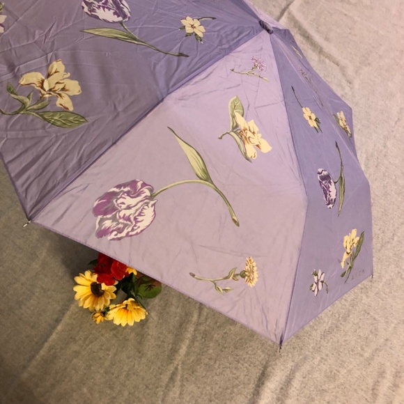 NWOT - Lovely Lavender Floral Umbrella - Picture 4 of 16